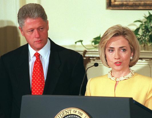 1998126һϣڰ׌mվy(tng)DrDJcR˹ĲP(gun)ϵ(Joyce Naltchayan/AFP/Getty Images)