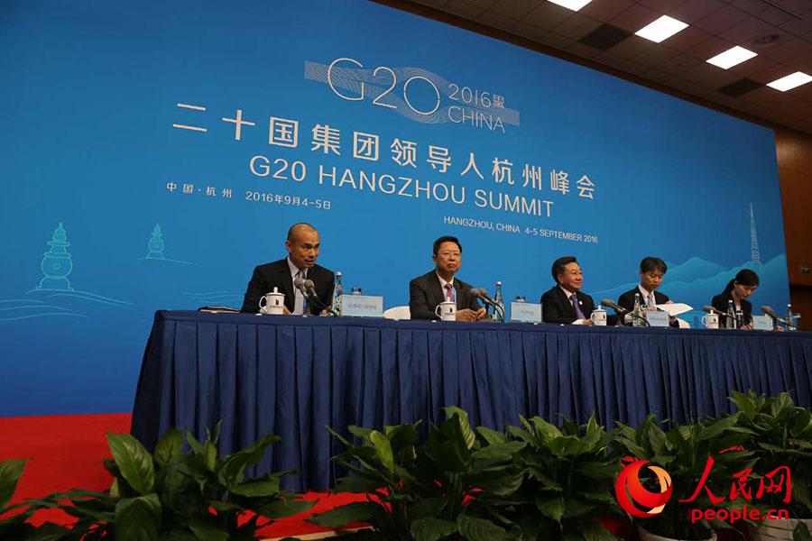 cI(lng)(do) | z