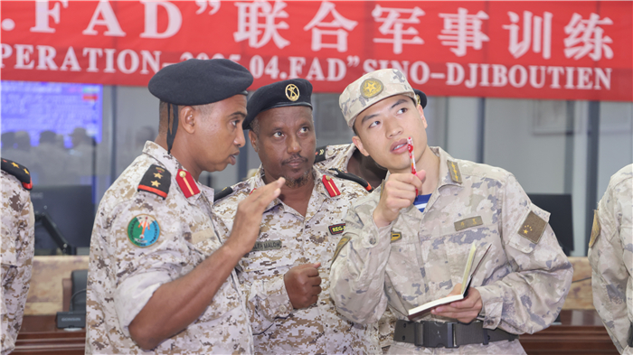 沙盤推演。中國人民解放軍駐吉布提保障基地供圖