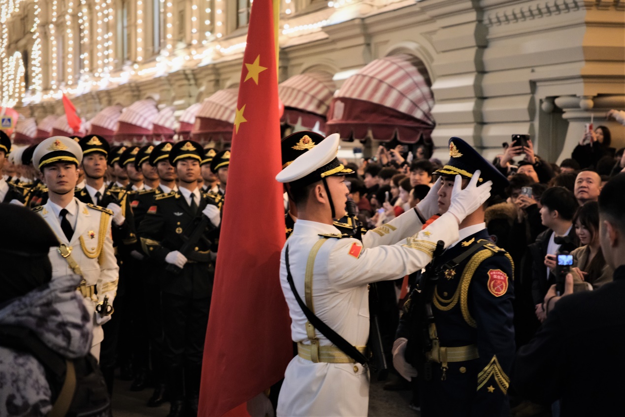 參加閱兵式彩排的中國人民解放軍儀仗司禮大隊(duì)。于子恒攝