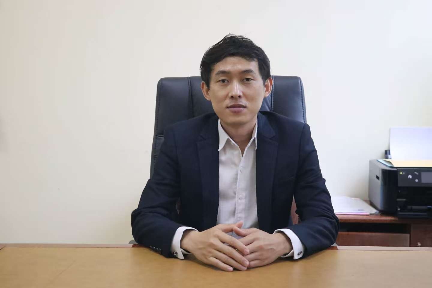 柬埔寨王家研究院孔子學院柬方院長陳統(tǒng)崇。受訪者供圖
