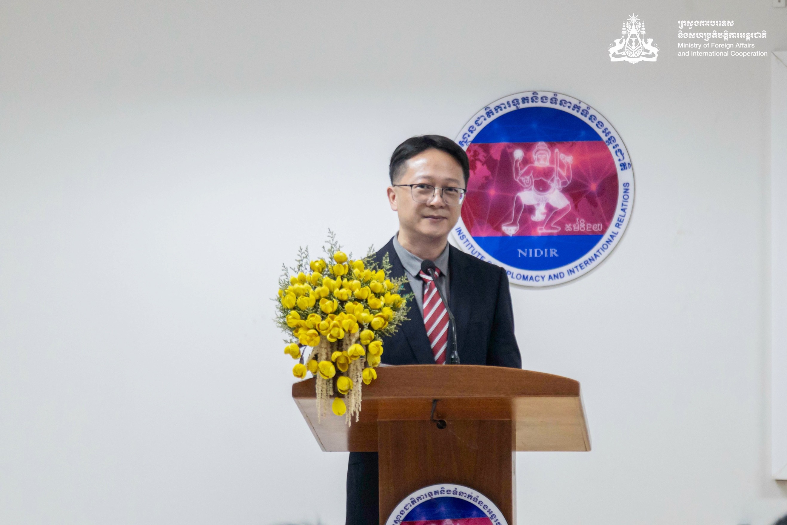 柬埔寨王家研究院孔子學(xué)院中方院長(zhǎng)牛力。受訪者供圖