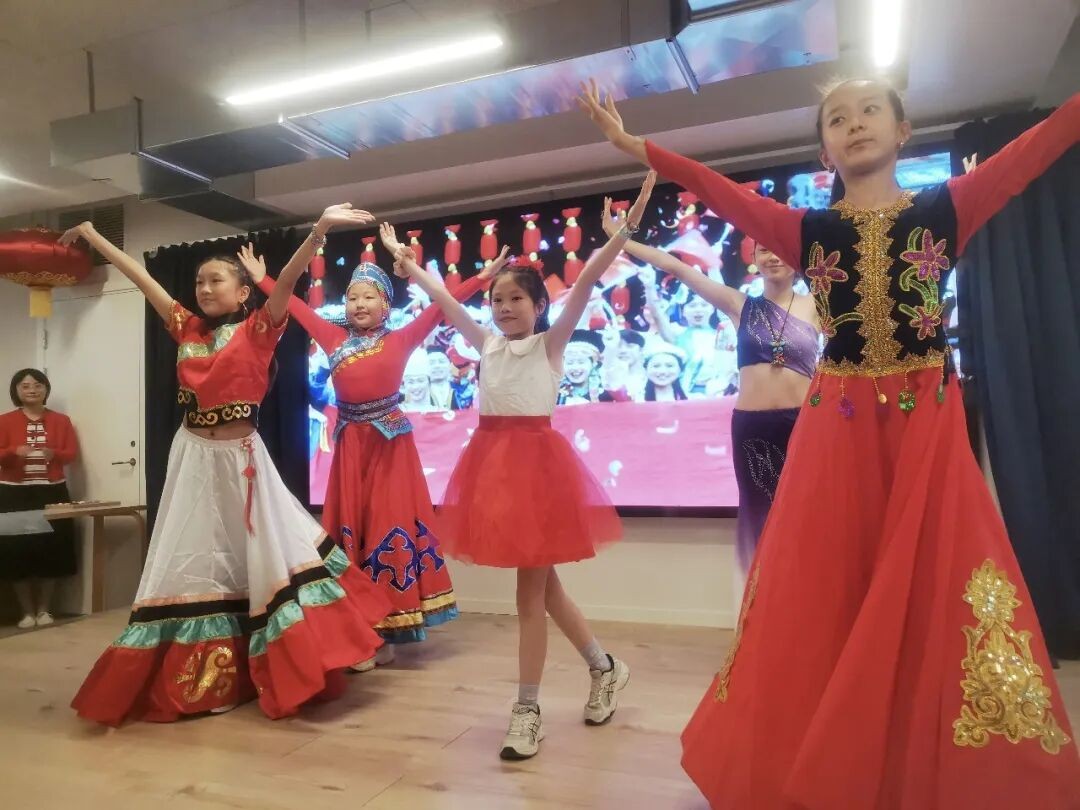 民族舞蹈表演。中國駐丹麥大使館供圖